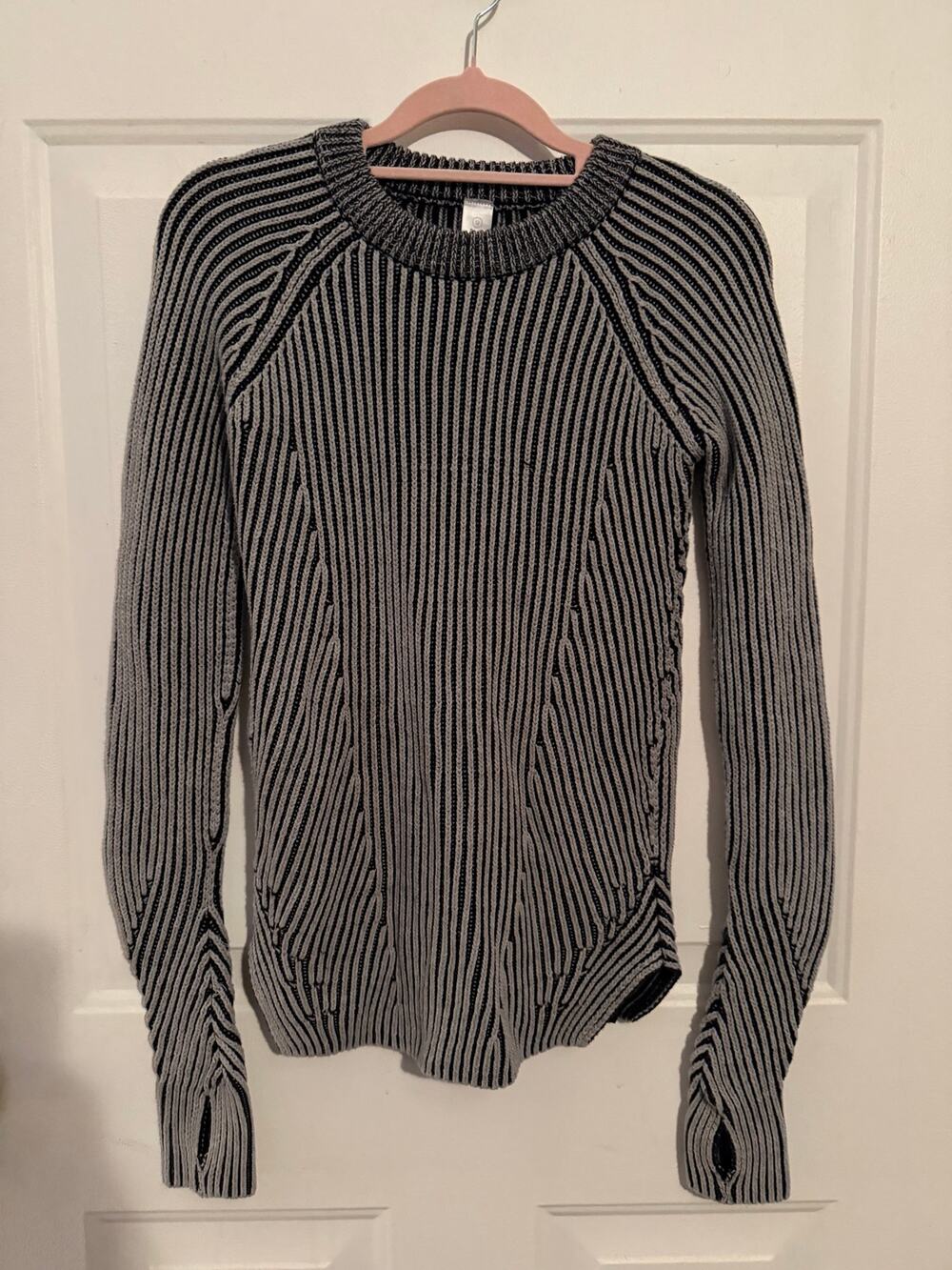 Ivivva by Lululemon Girls 12 Black Gray Knit Sweater Striped Ribbed Thumbholes
